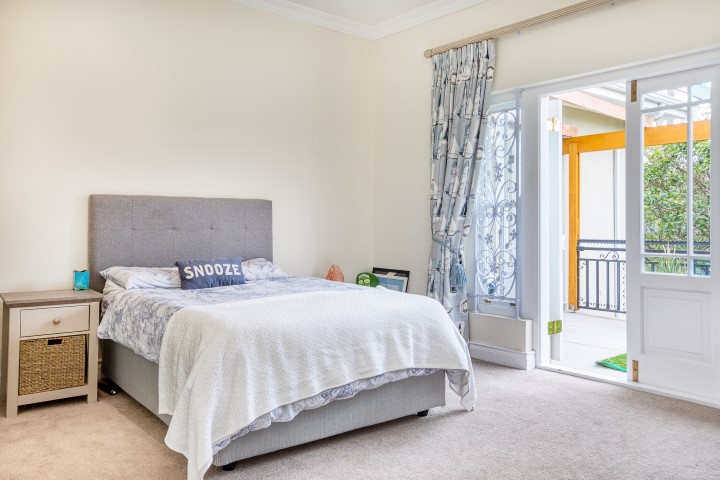 6 Bedroom Property for Sale in Constantia Western Cape